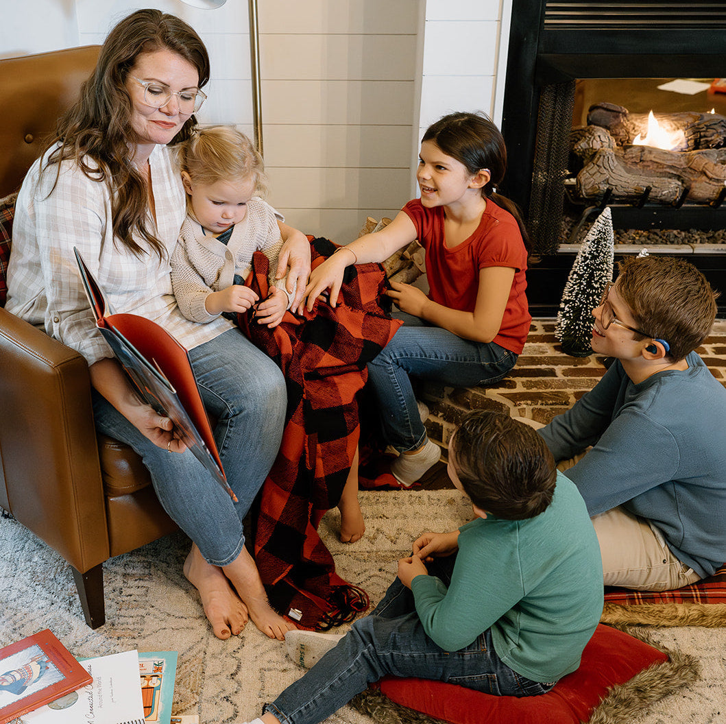 Favorite Christmas Books for Kids [Free Printable Booklist]