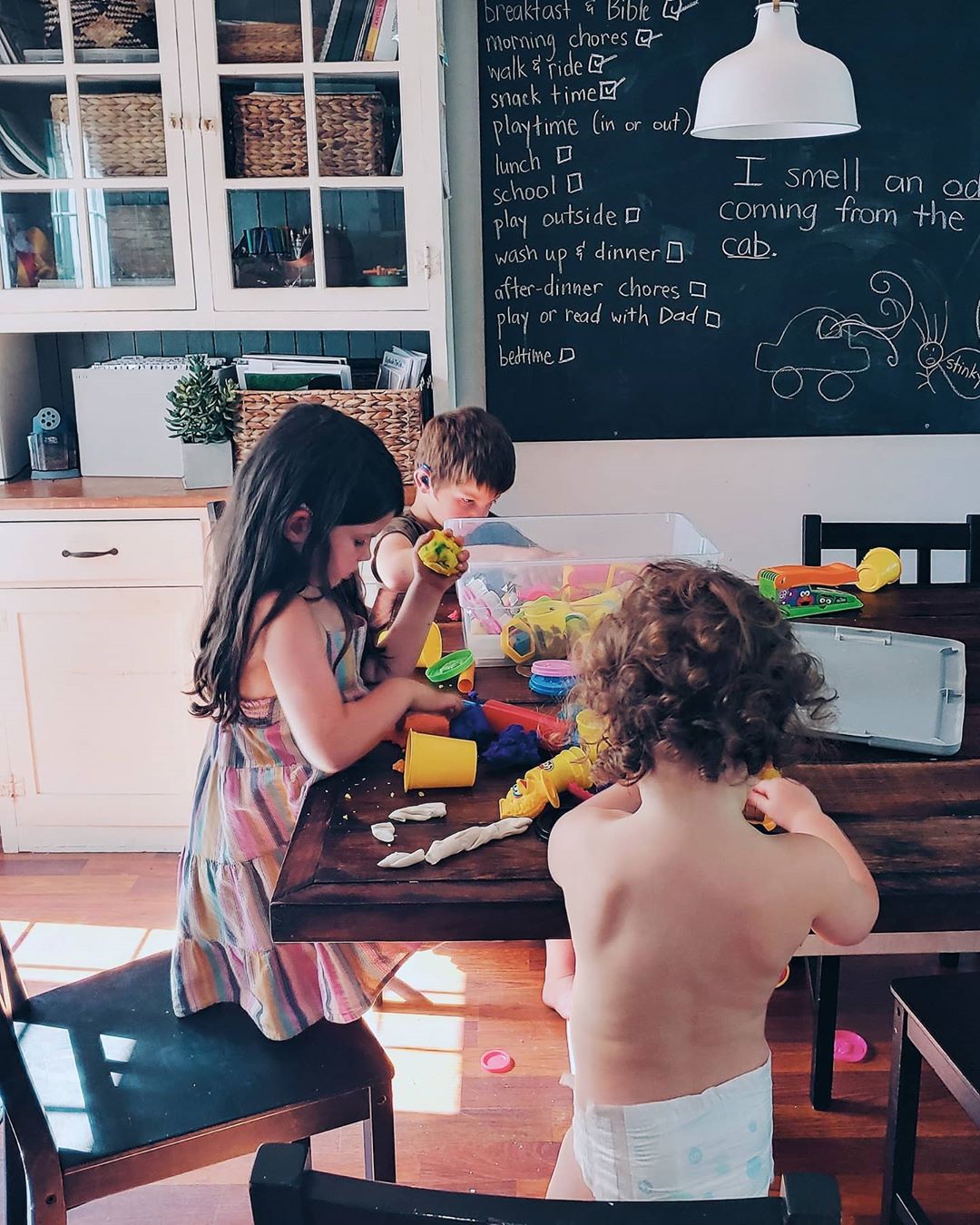 Our Homeschool Daily Rhythm with a Toddler and a Baby in the Mix